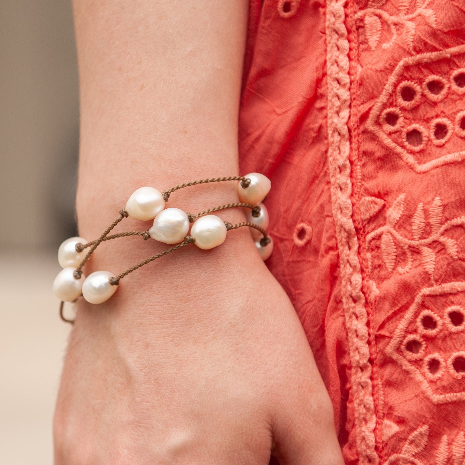 White Pearl Baroque Large - Wrap