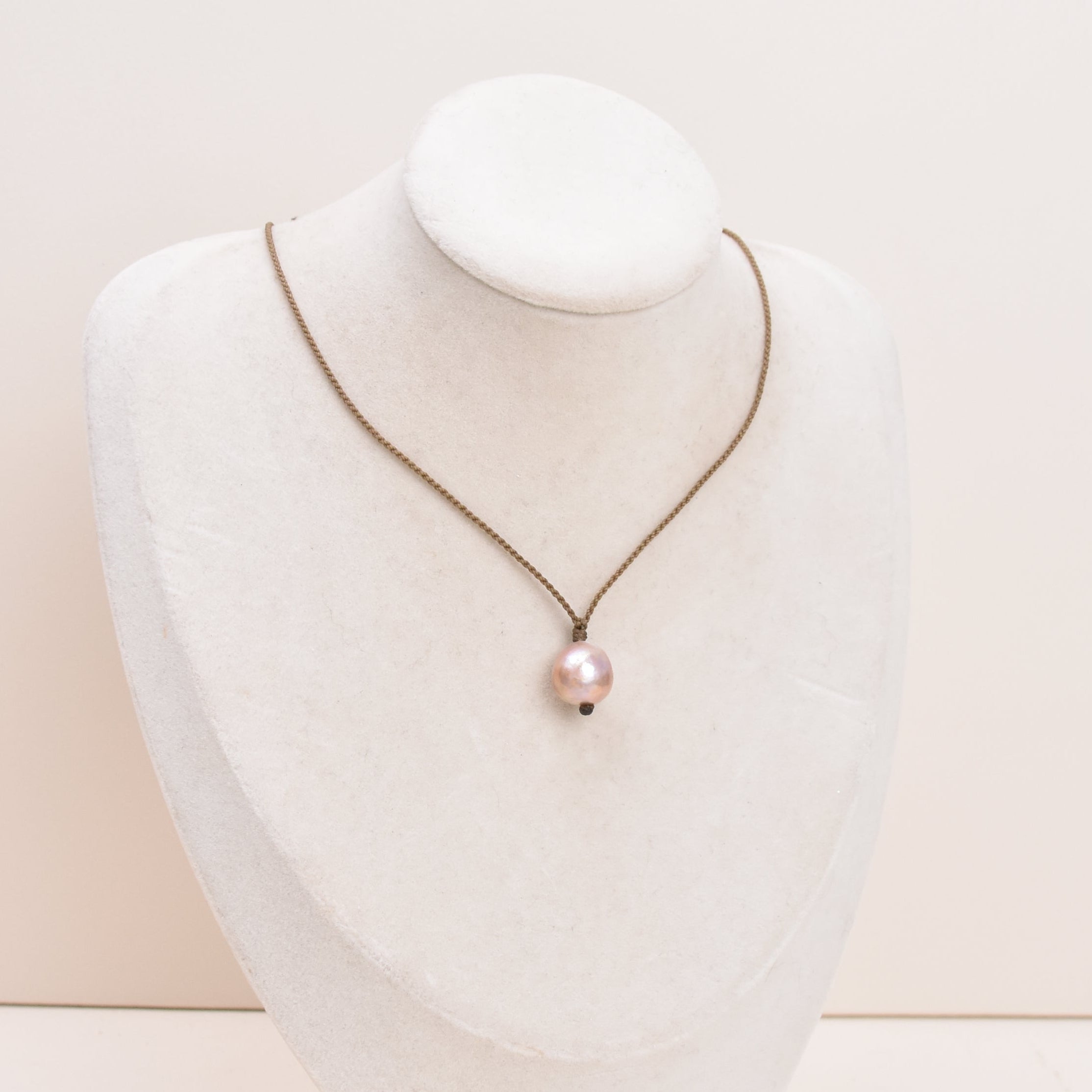 Drop Pearl Necklace