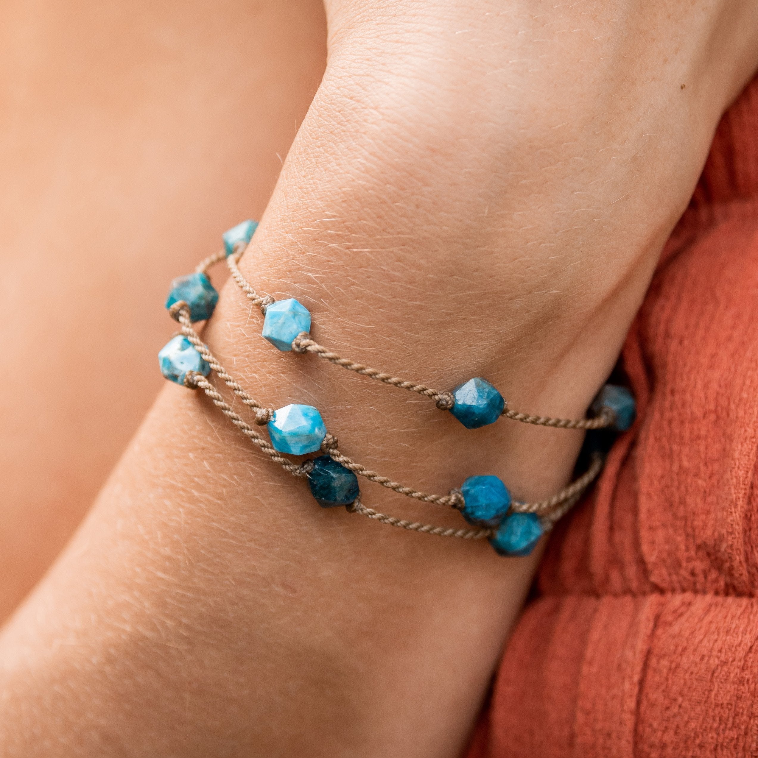 Wrap-1147-Apatite Starcut Small