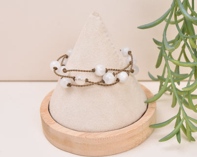 Wrap-0122-Moonstone Round Medium