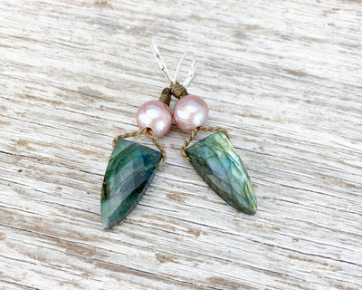Labradorite Pyramid + Pearl - Earrings