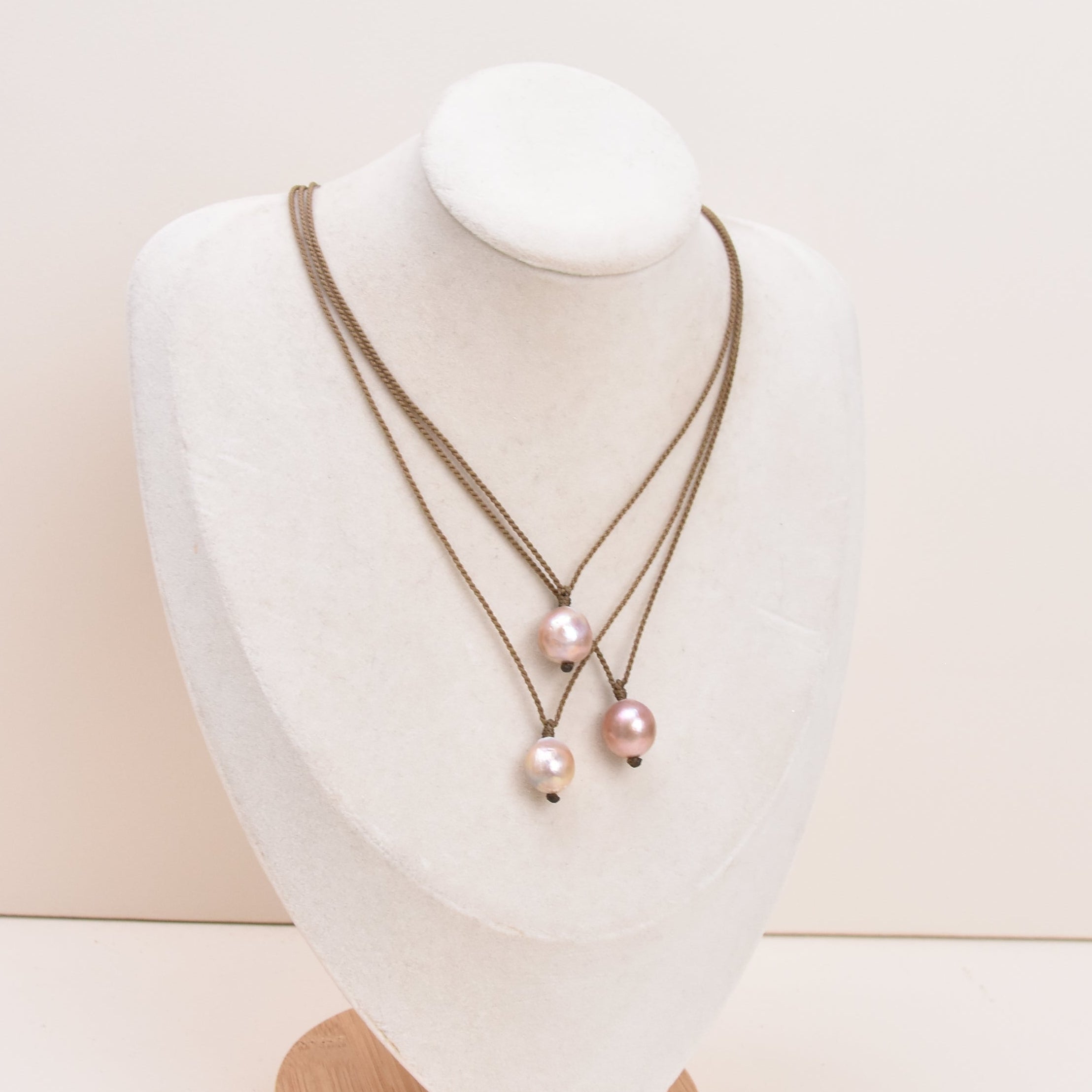Drop Pearl Necklace
