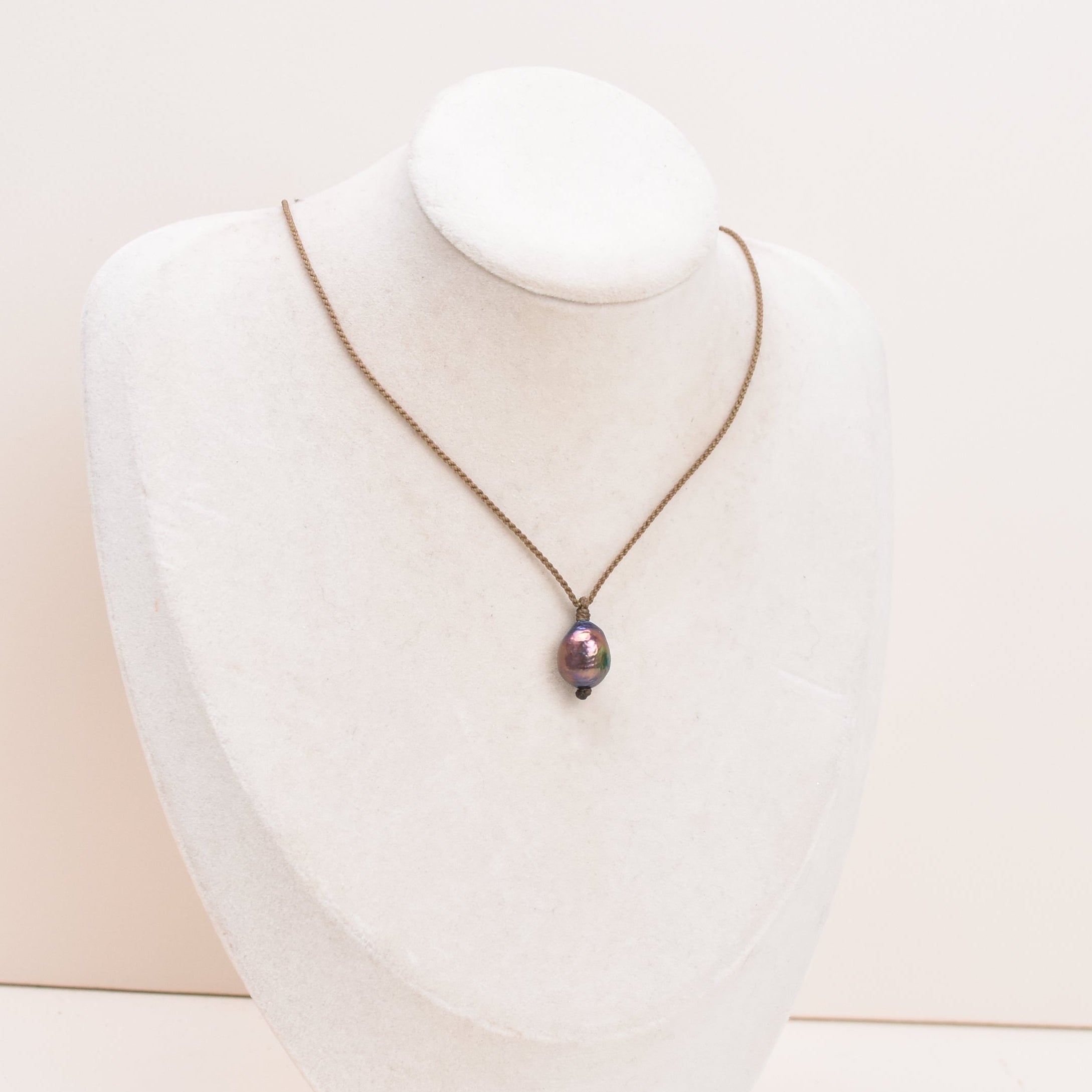 Drop Pearl Necklace