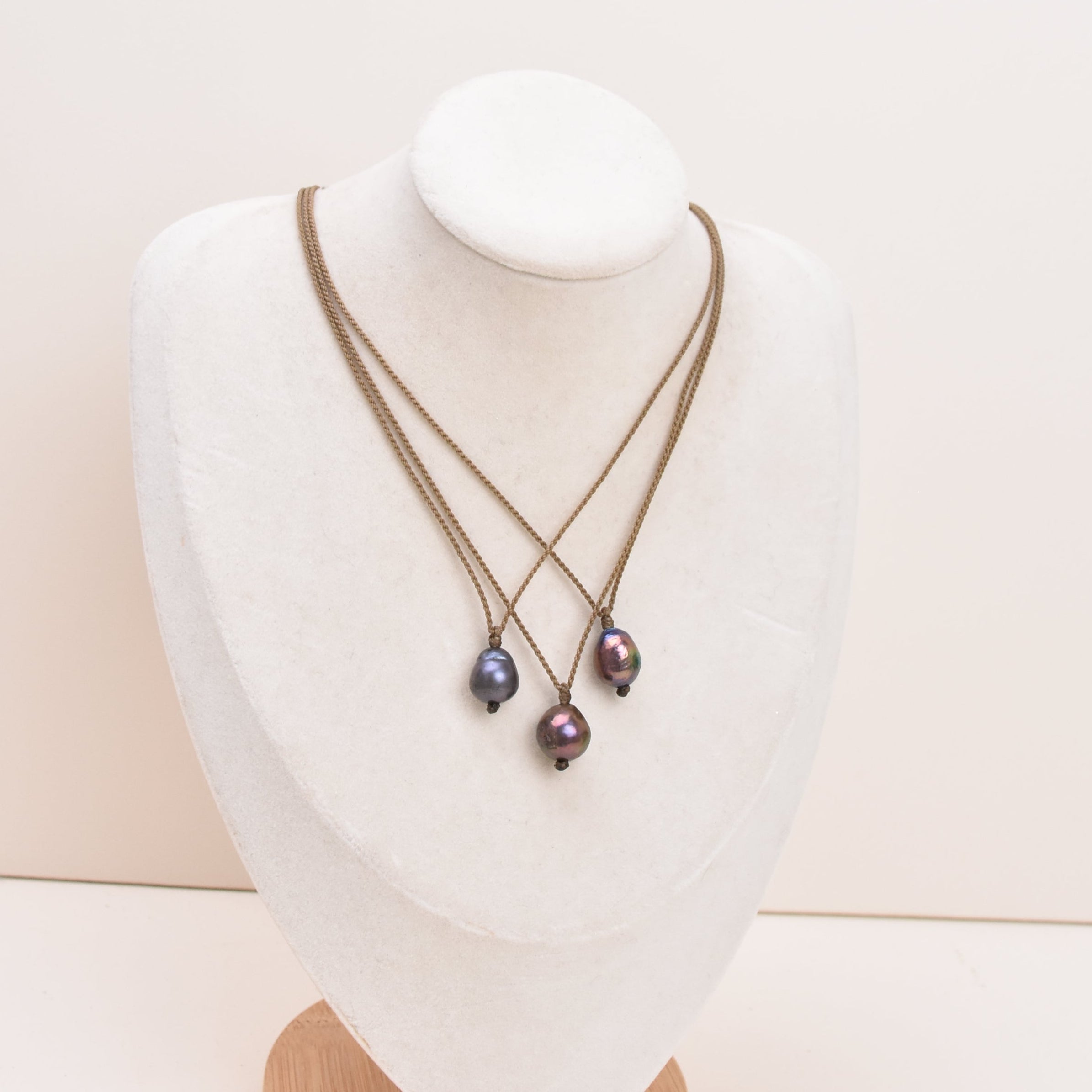 Drop Pearl Necklace