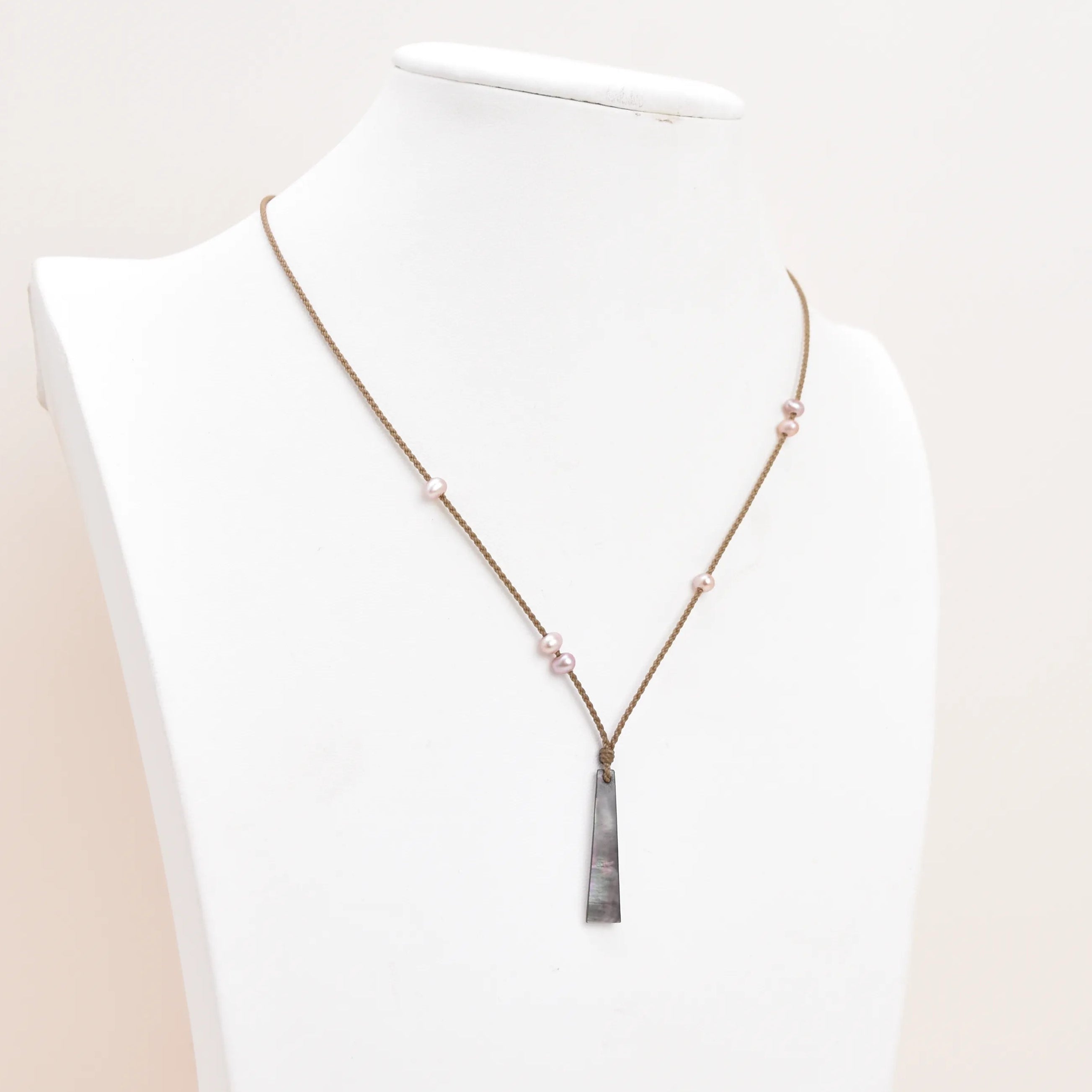 The Drift Pearl Necklace