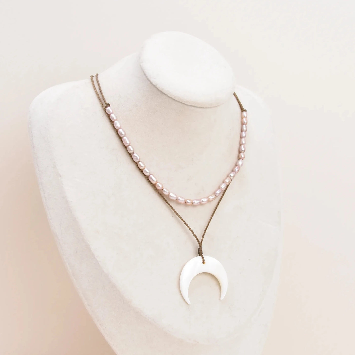 The Queen - Necklace Stack