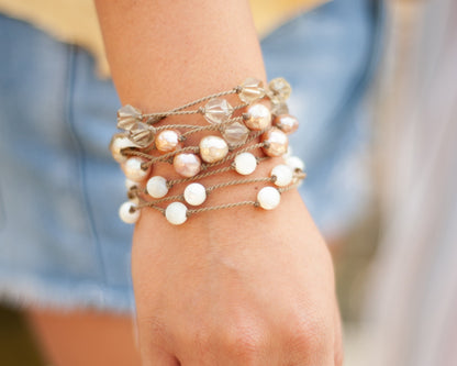 Wrap-0077-White Mother of Pearl Round Medium